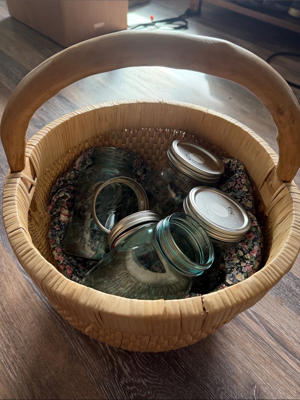 Woven Round Handle Basket with 4 glass jars Mason Jars set .